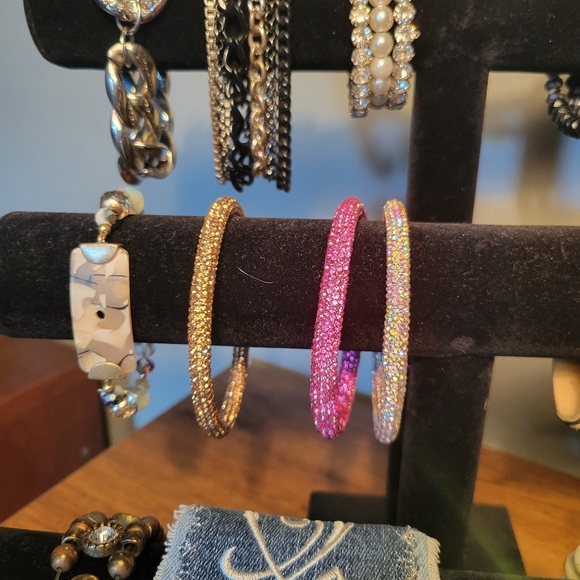 18 bracelets for one price - Picture 4 of 7
